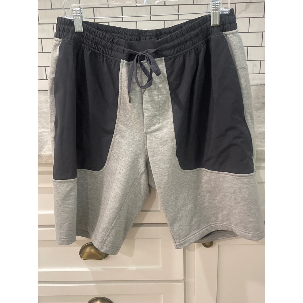 Lululemon Shorts Mens XL Gray Black Active Training Mixed Media Drawstring